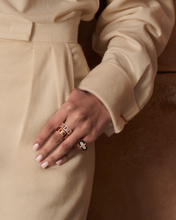 Load image into Gallery viewer, VITAMIN PINK COLOURS RING - ONYX & MOTHER-OF-PEARL