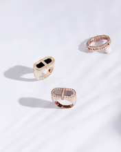 Load image into Gallery viewer, VITAMIN PINK COLOURS RING - WHITE MOTHER-OF-PEARL